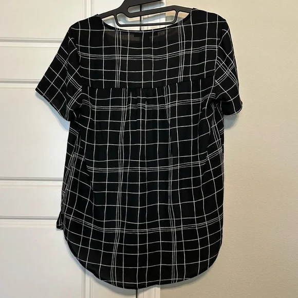 Black and White Checkered Women's Top - Picture 2 of 3